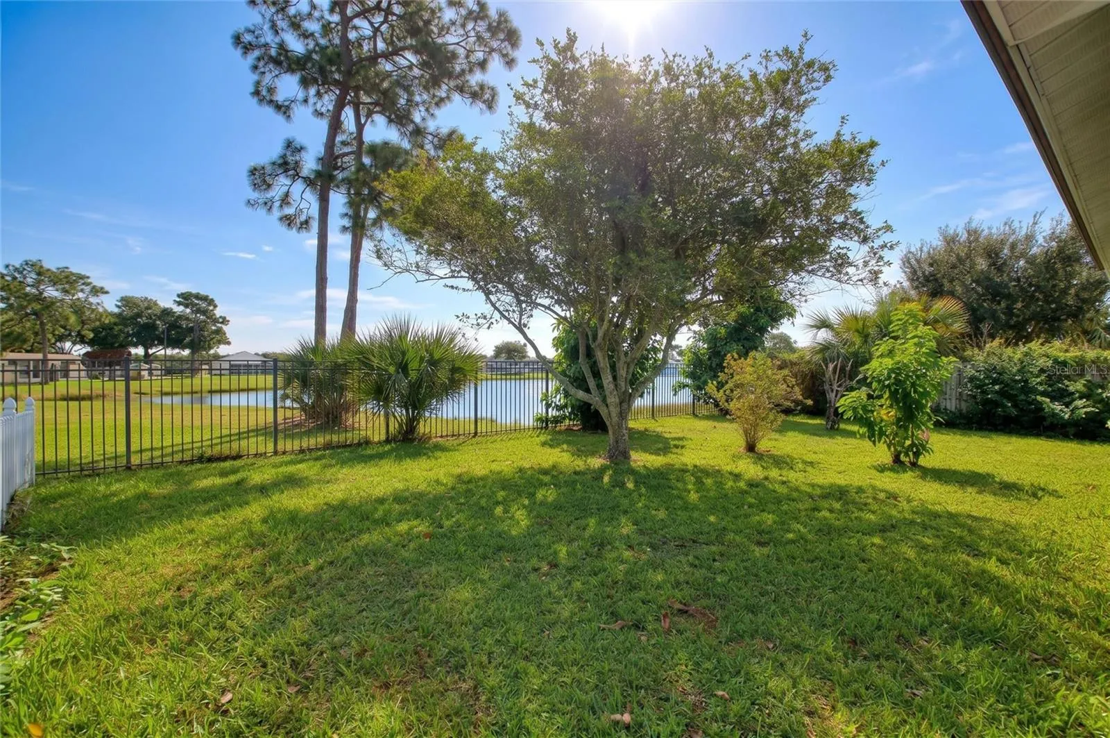 PREMIUM LOT VIEW