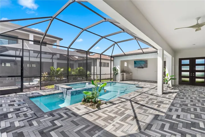 Heated Saltwater Pool
