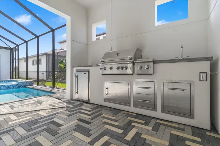 Outdoor Kitchen