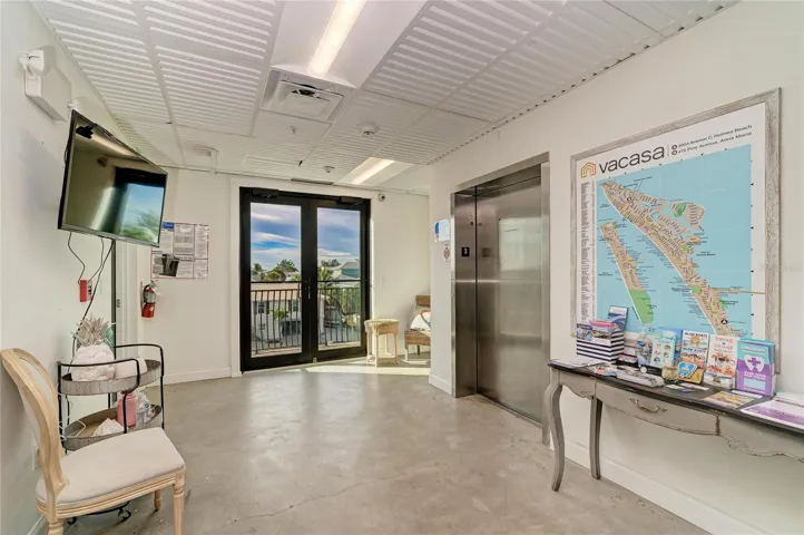 Third Level - Lobby