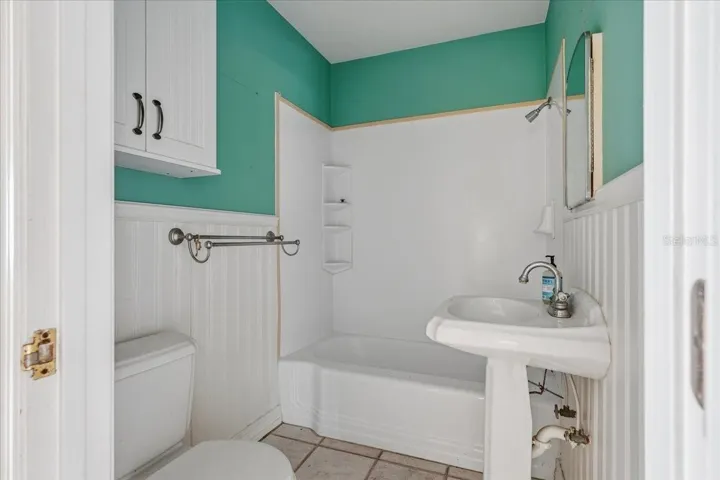 GUEST BATHROOM