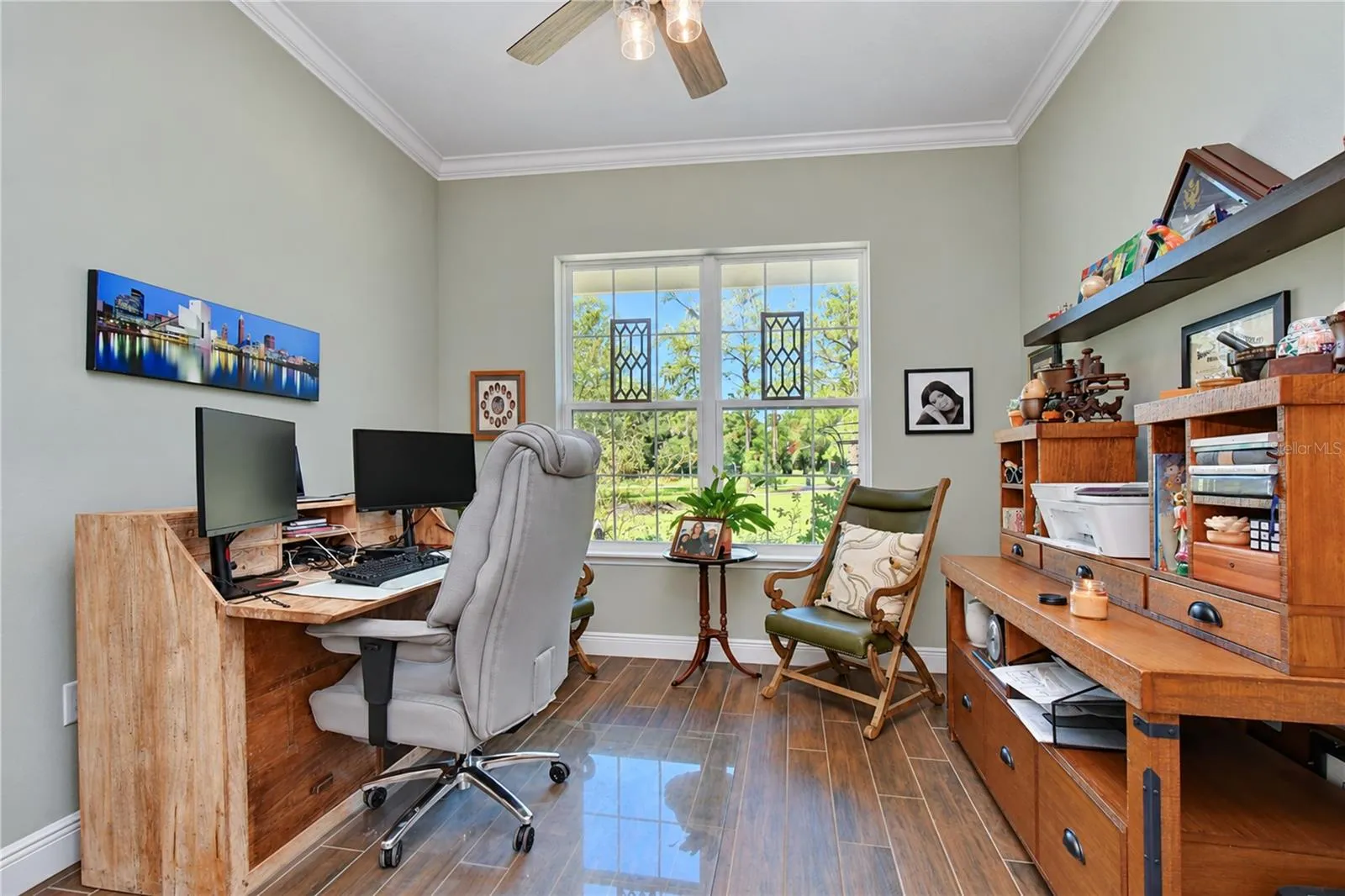Office/ Den