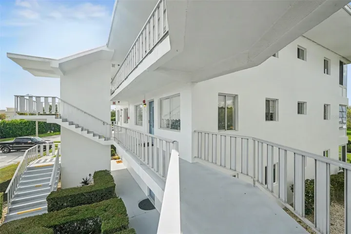 Great view showing the expanse of this corner unit!