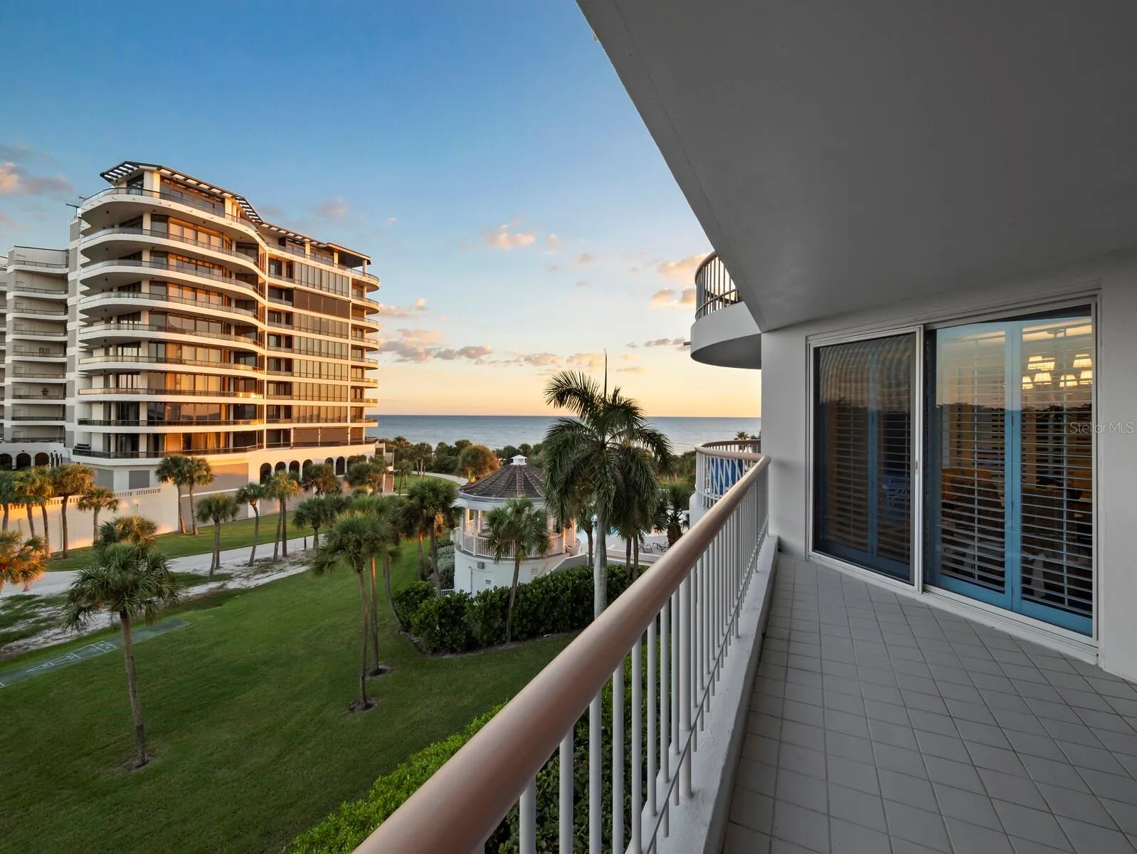 The best of indoor/outdoor living, where the everyday is extraordinary