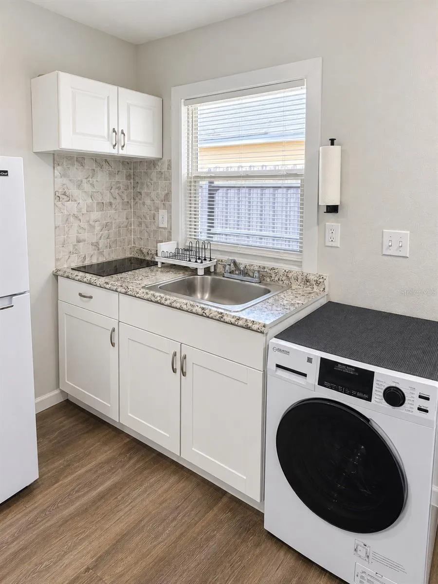 Additional Living Area – Kitchen