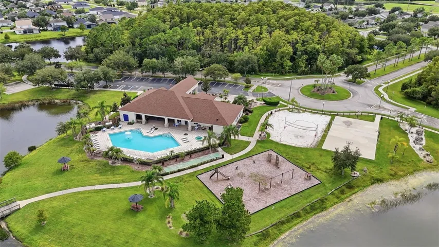 Clubhouse/Amenities