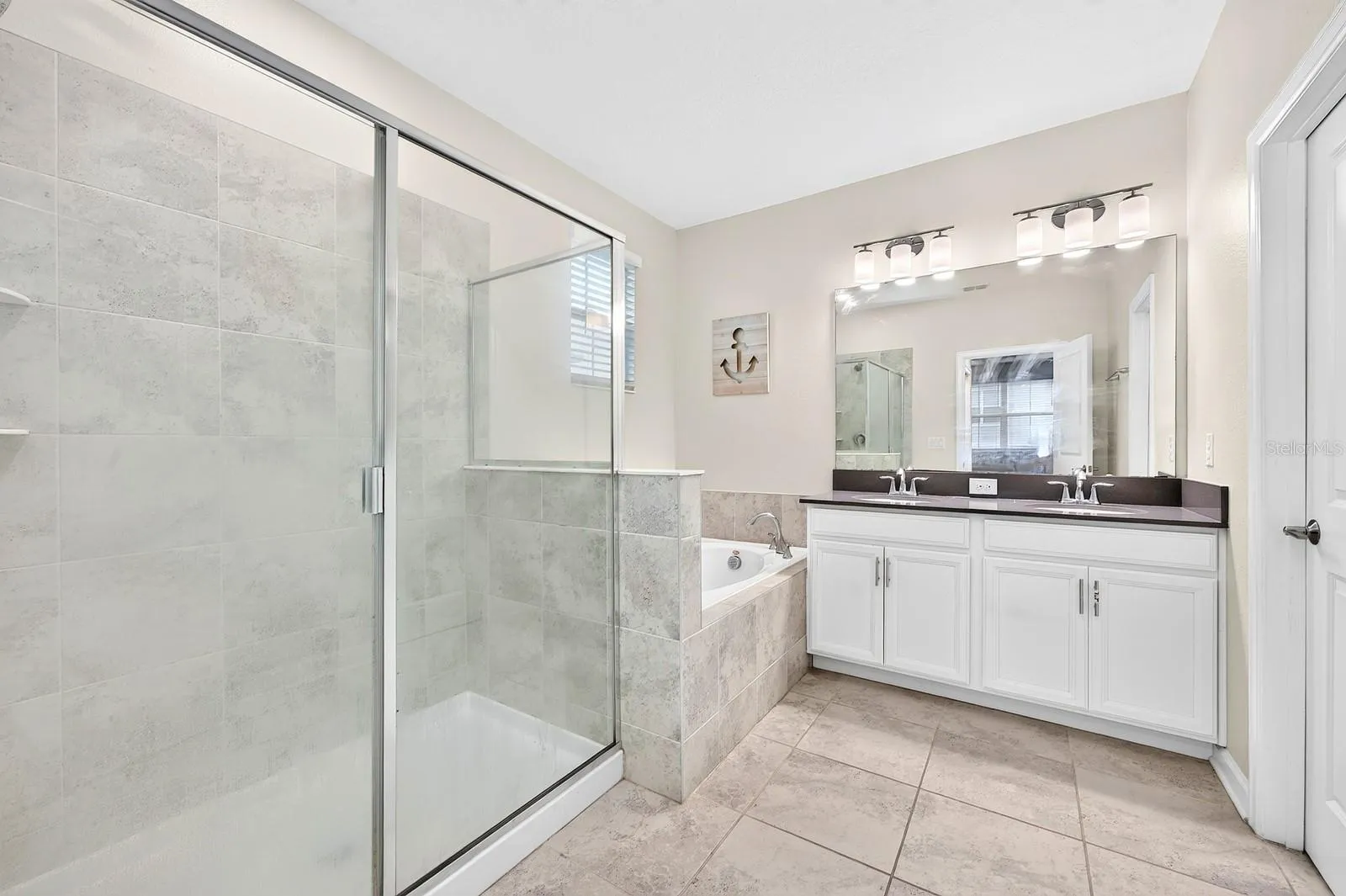 Master Bathroom (2)