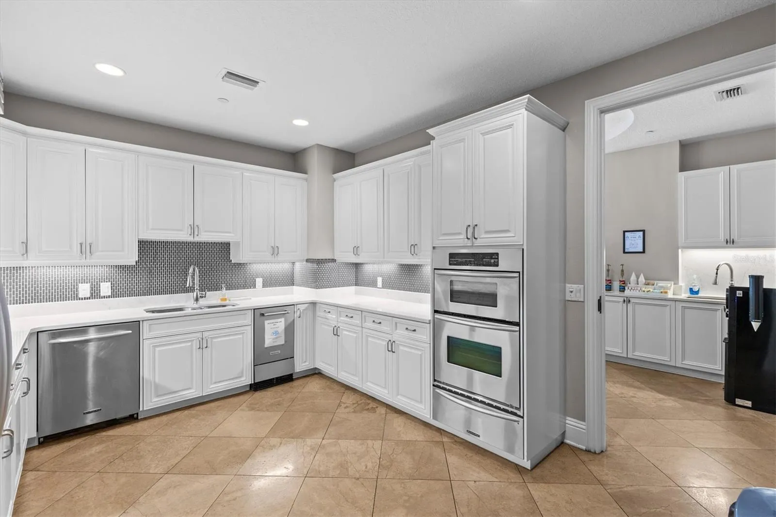 Community kitchen