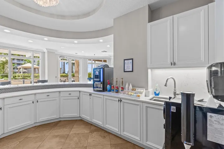 Community kitchen