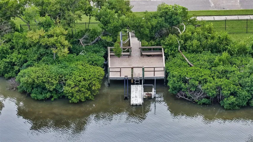 Private deck for kayaks and fishing