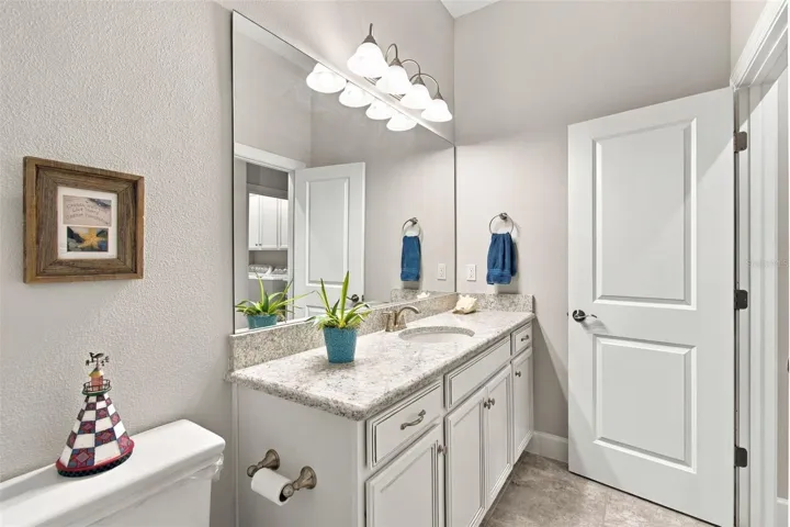 Hall Bath 3