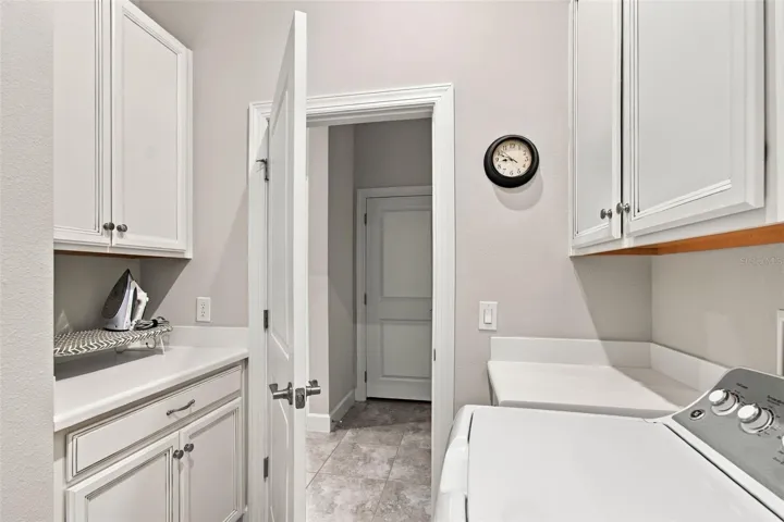 Lau Rm Extra cabinets