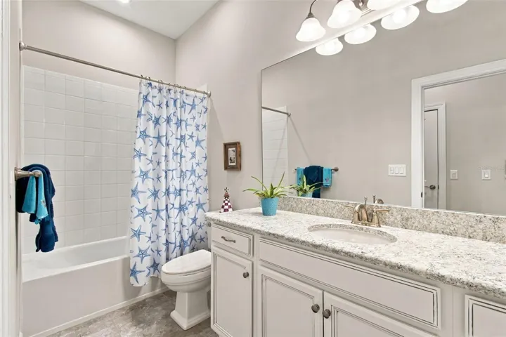 Hall Bath 3