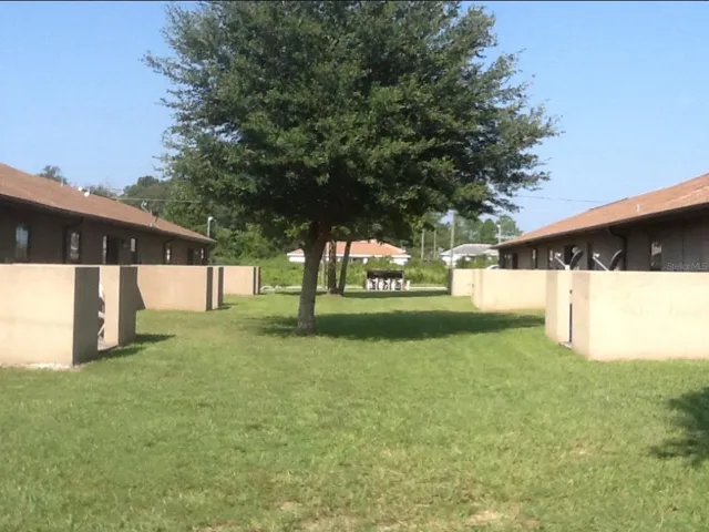 Courtyard and patio privacy walls