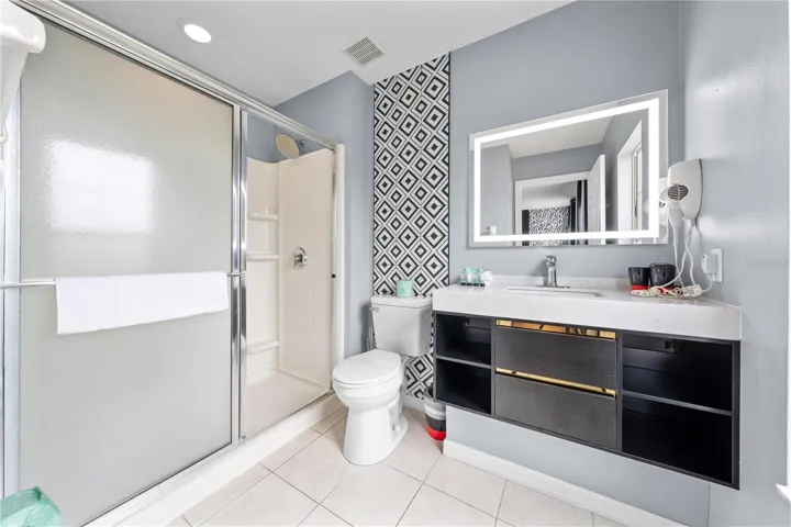 En Suite Bathroom
