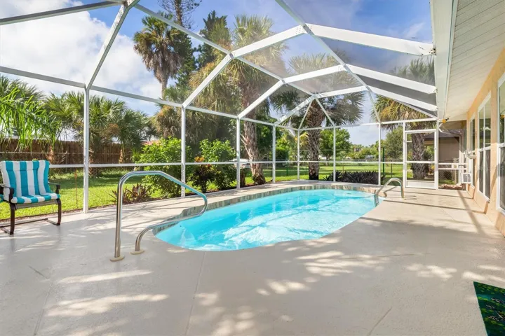 nice pool deck for all the family to enjoy