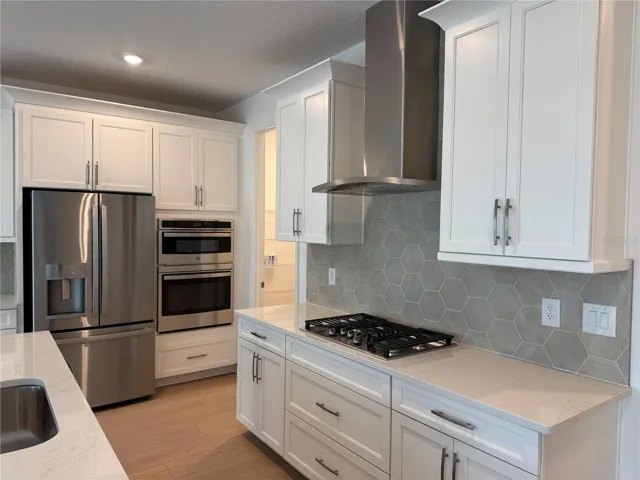 Kitchen with Gas