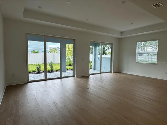 Large slidding glass doors