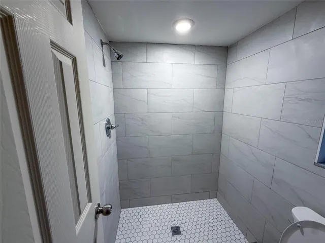 PRIMARY ENSUITE BATHROOM