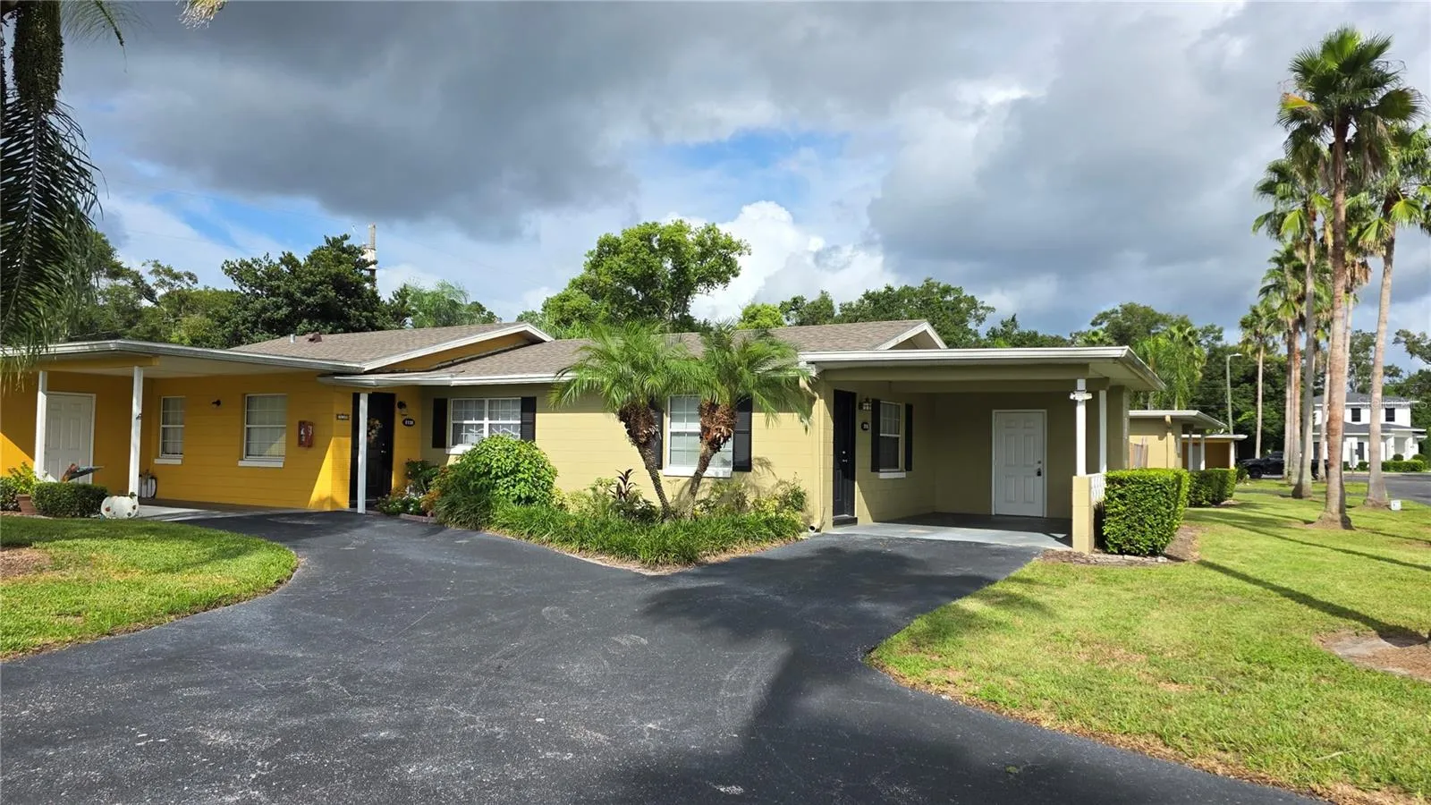 Attached Carports &amp; Driveways