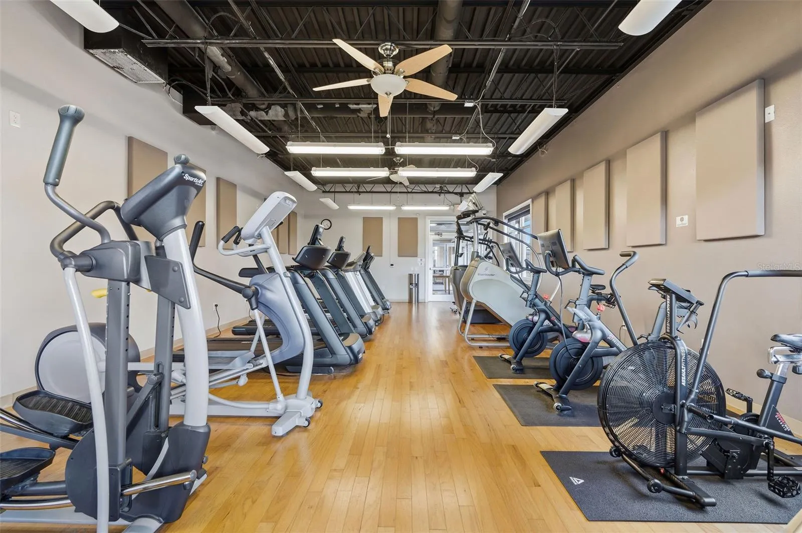 COMMUNITY CENTER GYM