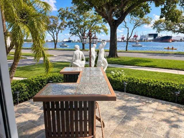 Front Yard view