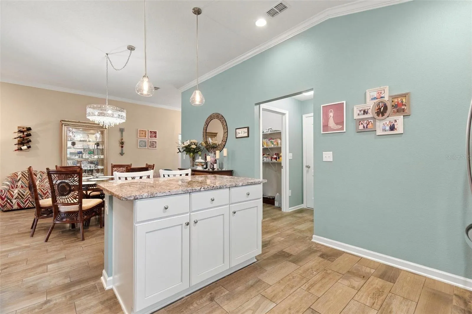 Kitchen island