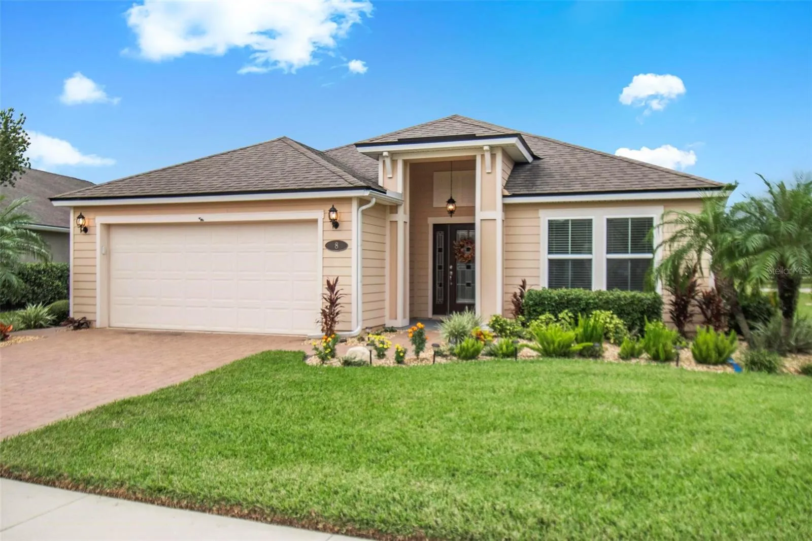8 Country Club Harbor Circle