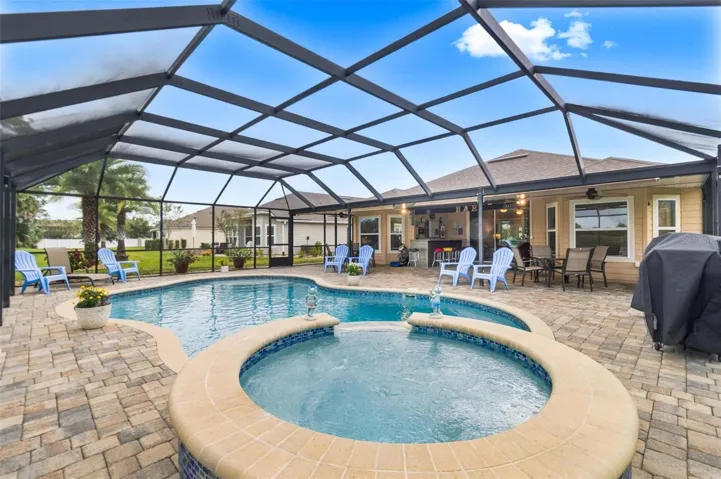 Spa and pool