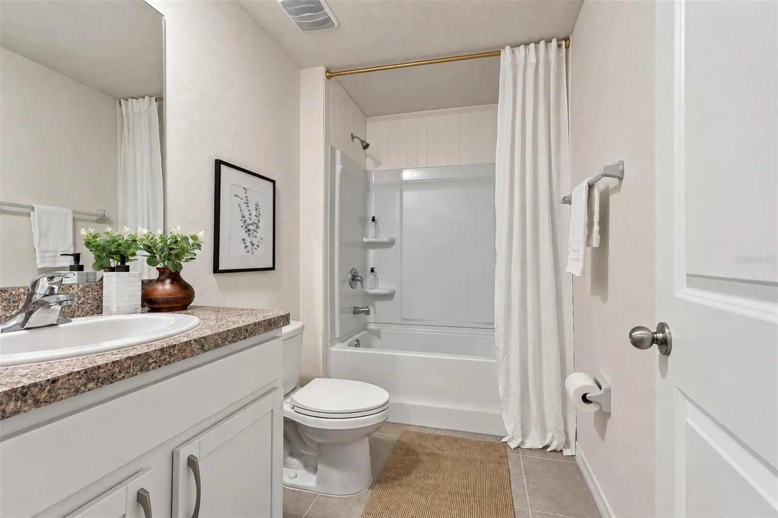 Guest Bathroom - 1011 Tidal Rock Ave