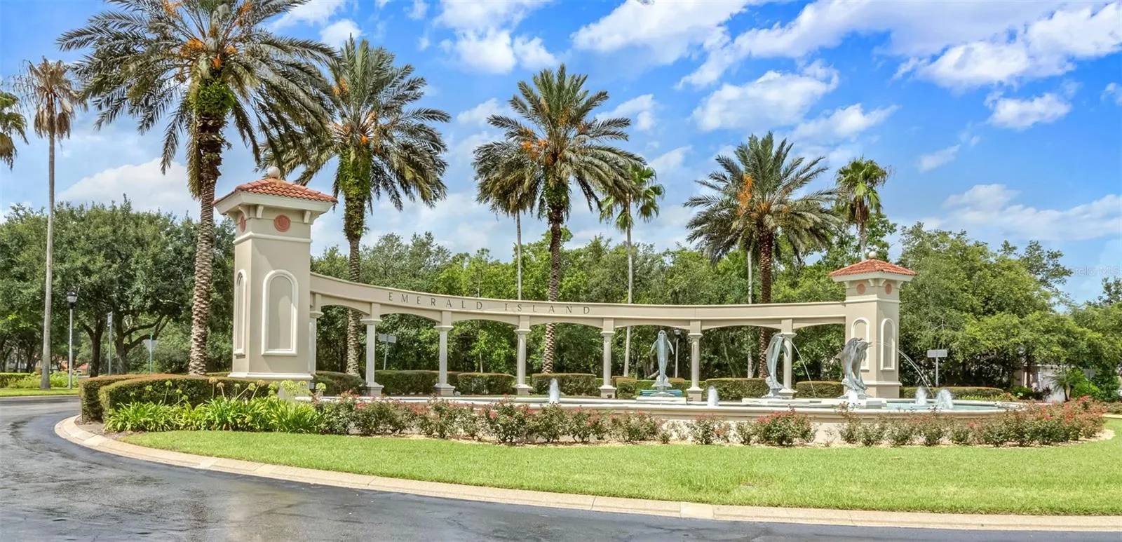 Emerald Island Resort Front Entrance