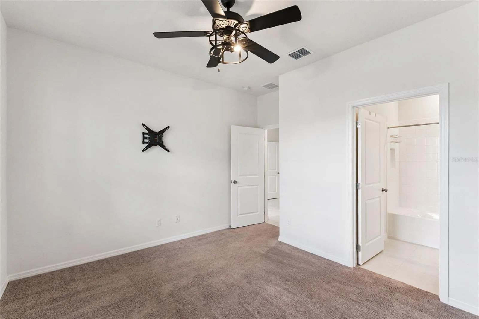 First Floor Bedroom with Ensuite