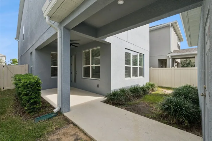 Backporch and access to garage