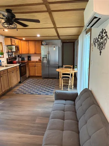 kitchen/dining