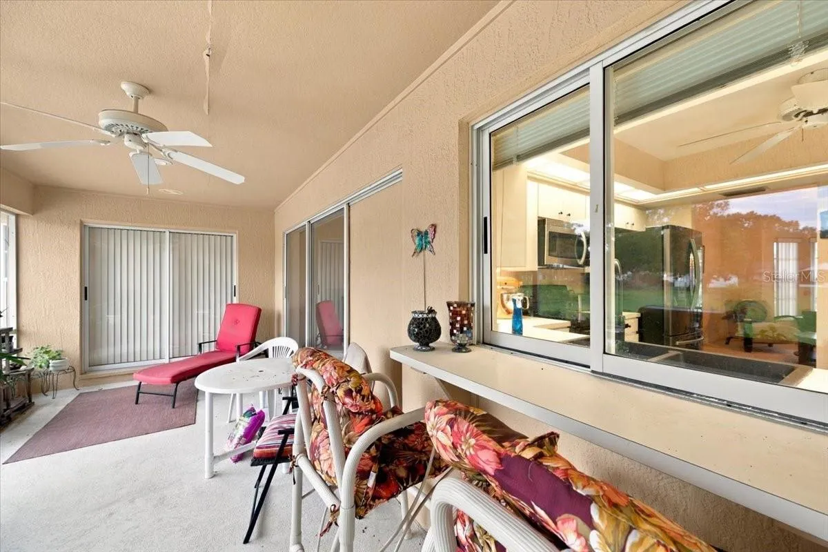 Back screened lanai