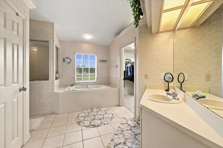 Primary bath