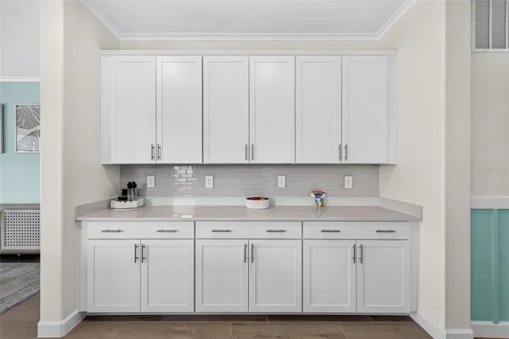 Serving Bar