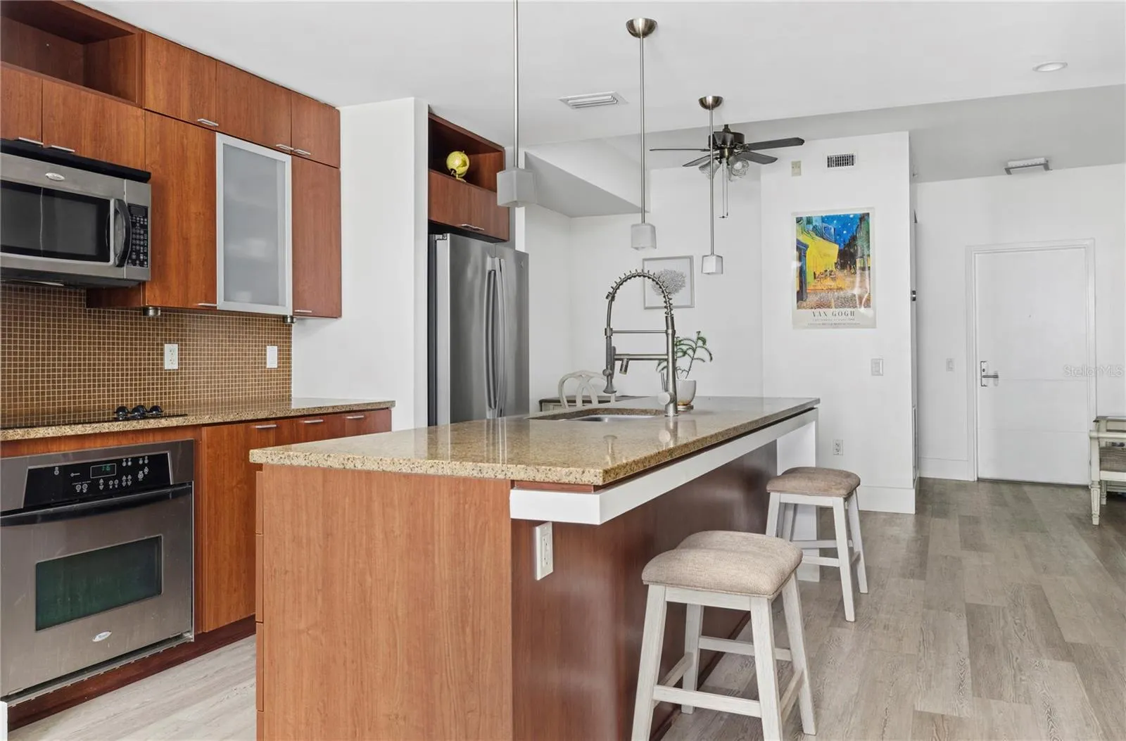 Kitchen Bar