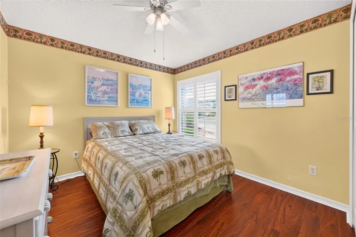 Guest bedroom