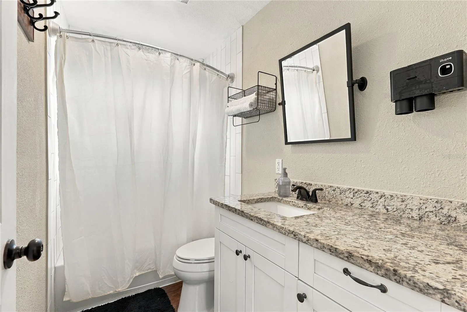 Full Hall Bathroom