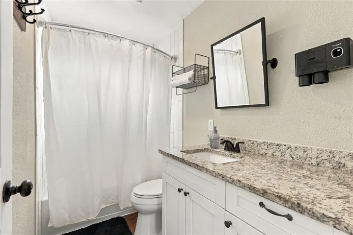 Full Hall Bathroom