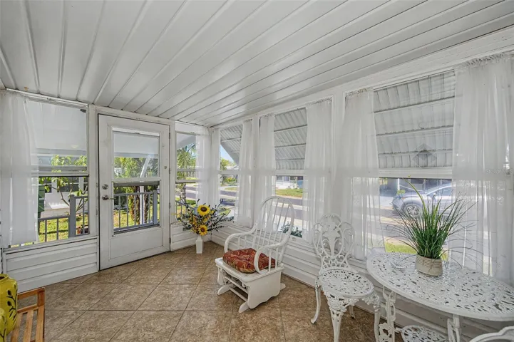 Front Florida Room