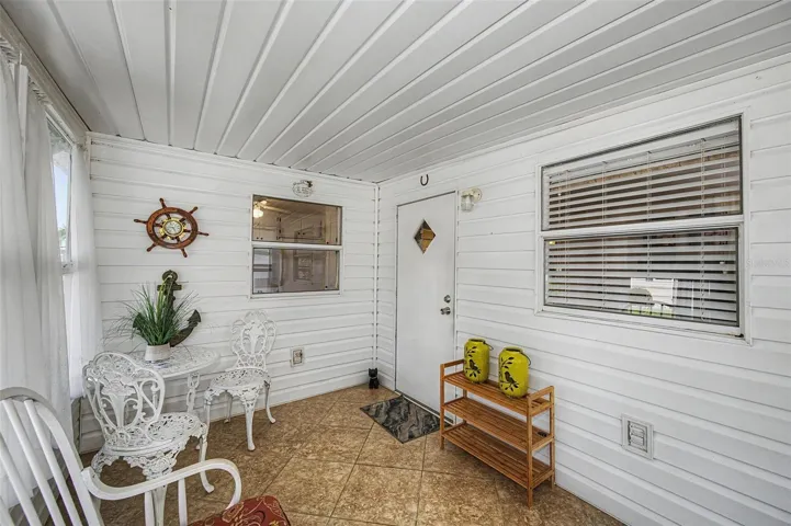 Front Florida room