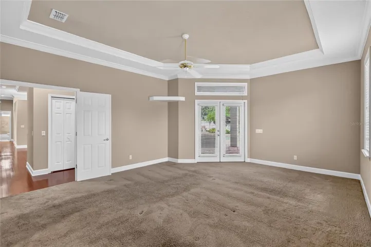Master Bedroom Very large