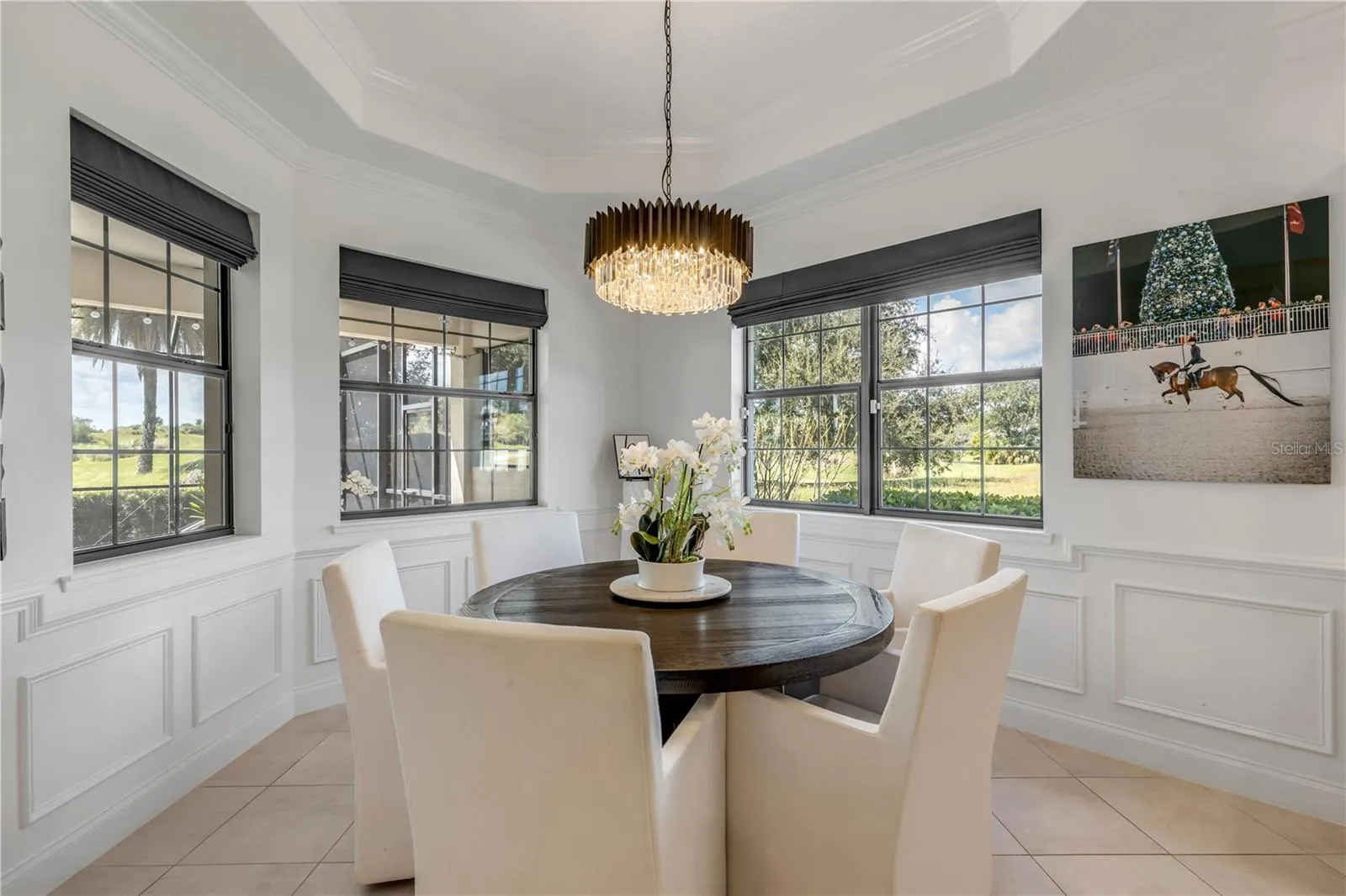 Dining alcove