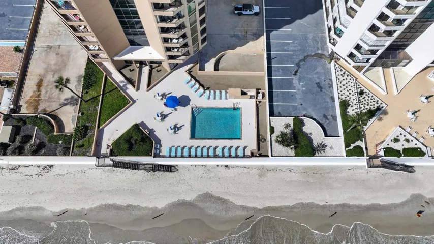 Ariel Pool View