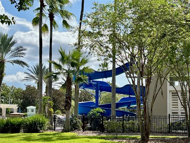 The 2-STORY SLIDE