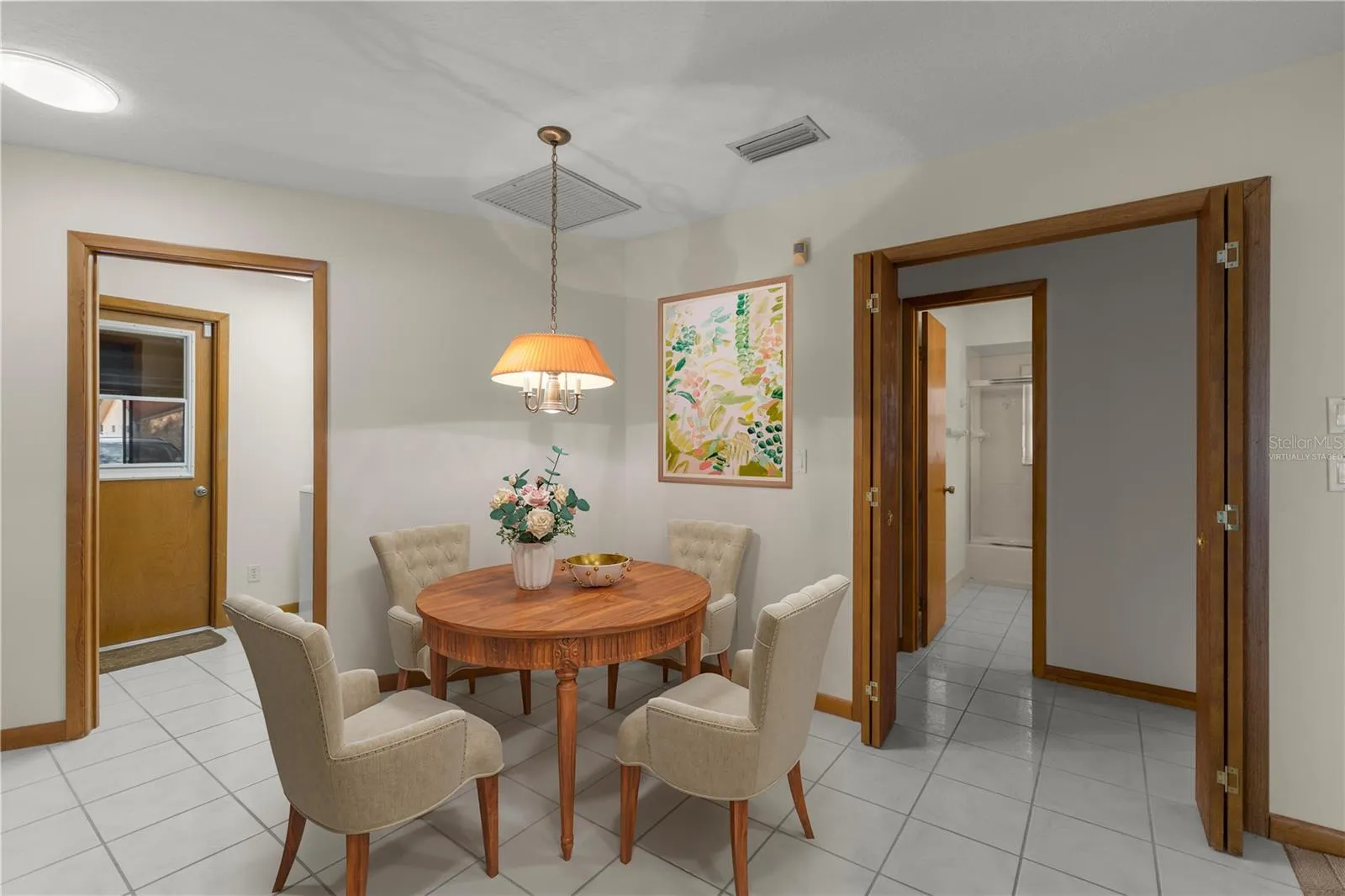 Eat-in-Kitchen-Virtually Staged