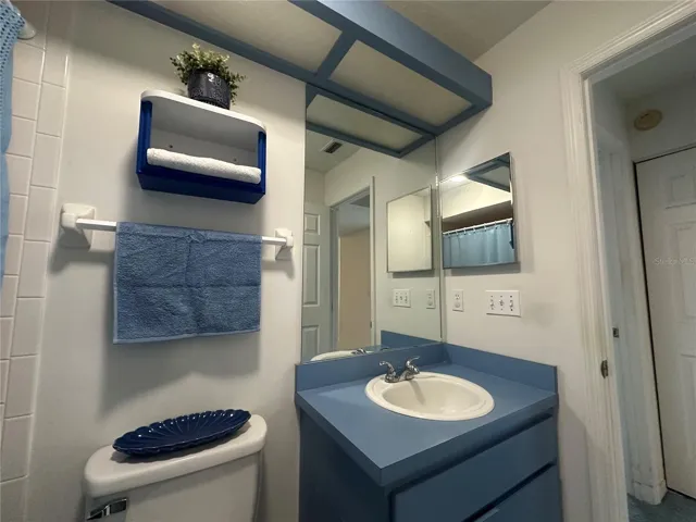 2nd Bathroom