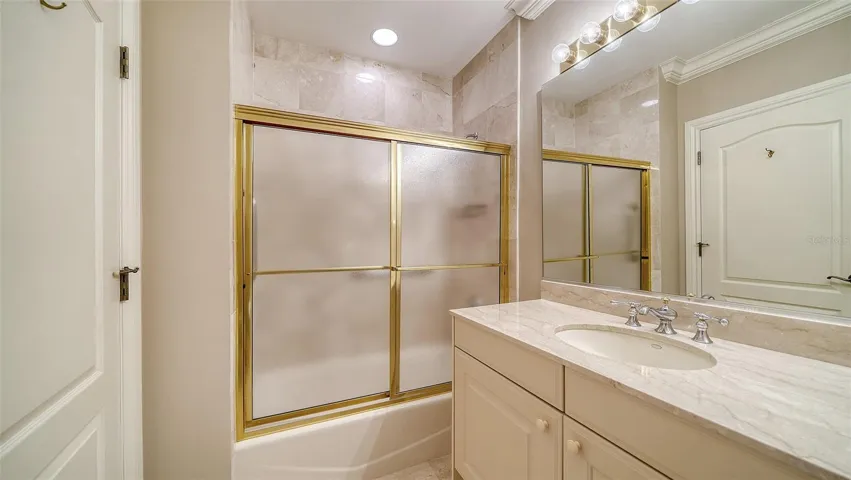 Guest suite